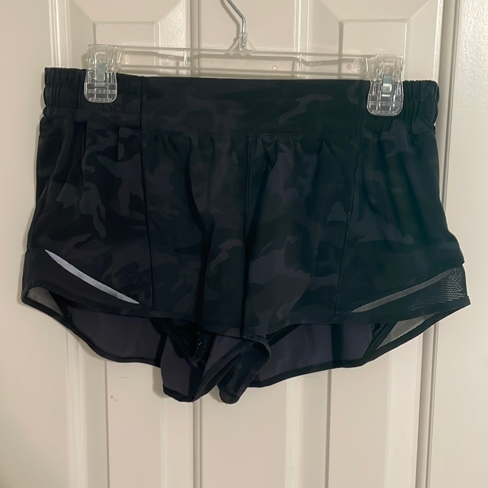 lululemon hotty hot low rise black camo size 10